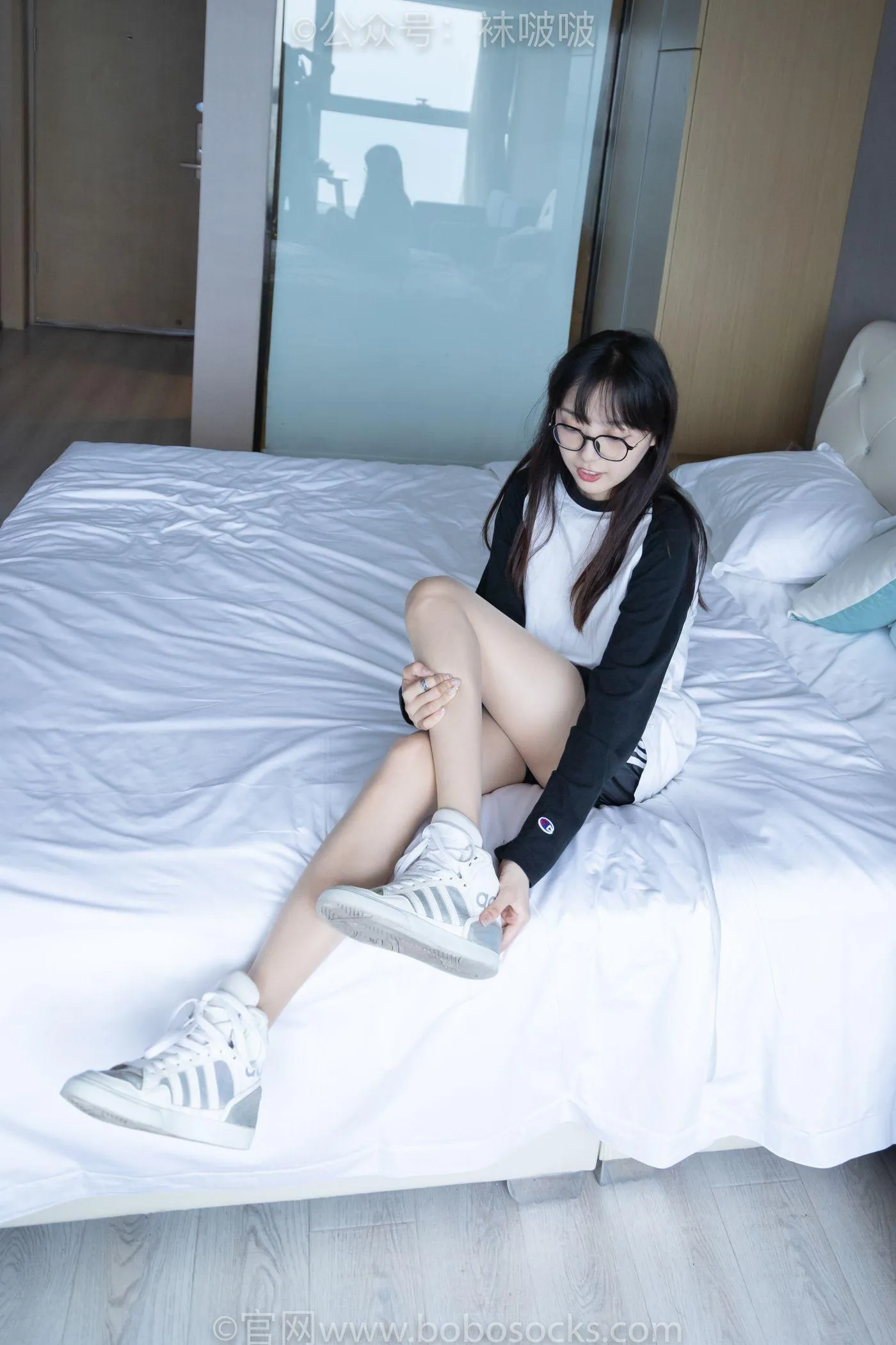 [BoBoSocks袜啵啵]NO.015 稚予-阿迪板鞋、白色短棉袜、肉丝 [135P]插图7
